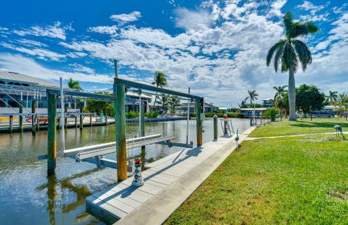 Boat Dock and Patio Canal-Front St James City Home! - Foto 2