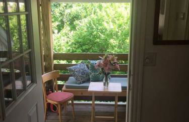 Centrally Located Winooski Apartment - Photo 17