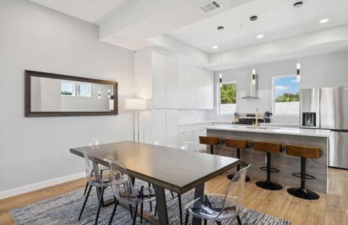 3BR 35BA Rooftop View - Walk to Alamo Dome - Foto 15