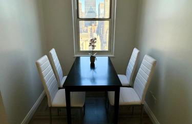 Midtown High Floor Fantastic Panoramic City View Corner 2 Bedroom Apartment - Foto 21