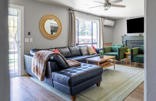 Scenic Mountain Getaway by the Park - Foto 33