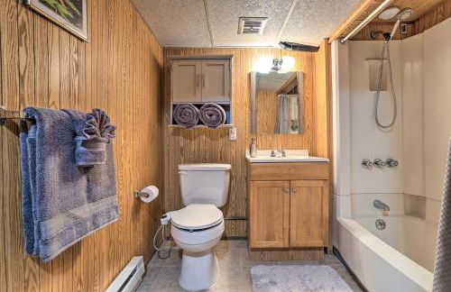 Excellent Lakeview Getaway with Watercrafts Included - Foto 18