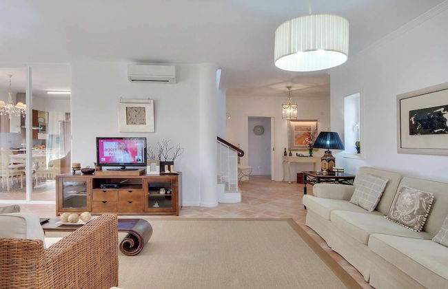 Villa Costa Rica - Photo 1