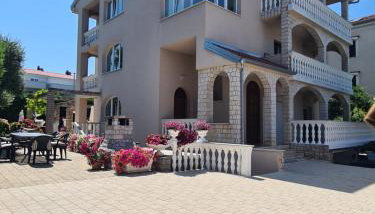 Villa Rea - Foto 1