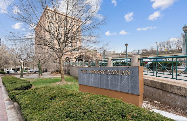 Placemakr Downtown Pittsburgh at The Pennsylvanian - Foto 76