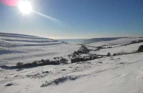 Spacious Coastal Home with Stunning Sea Views - Foto 4