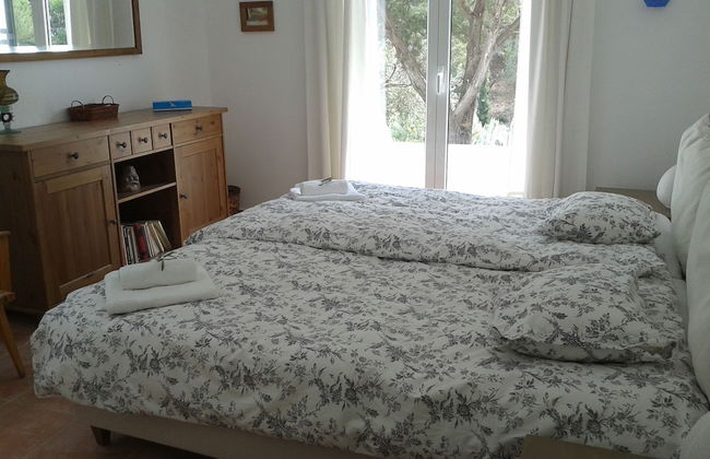 Villa With Private Beach - Photo 3