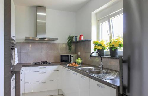 Wonderful villa wit pool surrounded by nature, high level of privacy a few minutes to the beach and town center by car by WiiBuk - Foto 30