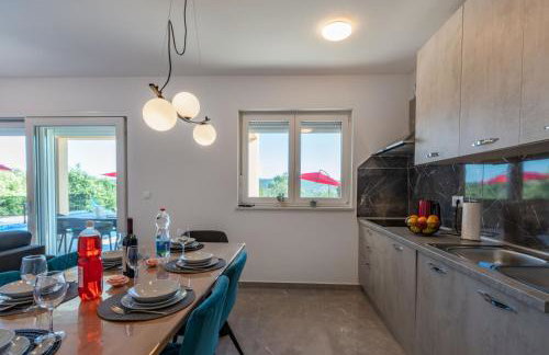 Villa Mia in Labin, a two apartment villa with pool close to the sea - Foto 14