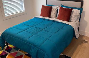 Downtown New 3 Story Sleeps 14 - Foto 6