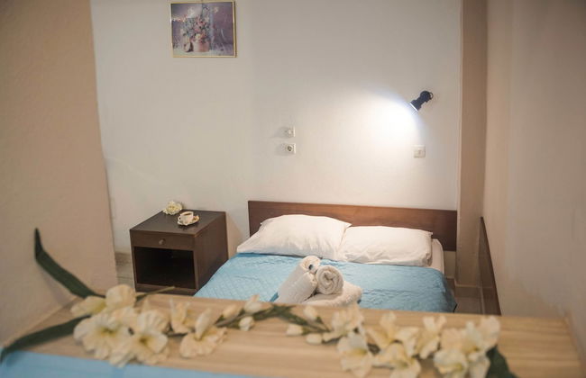 Antonios Hotel - Photo 13