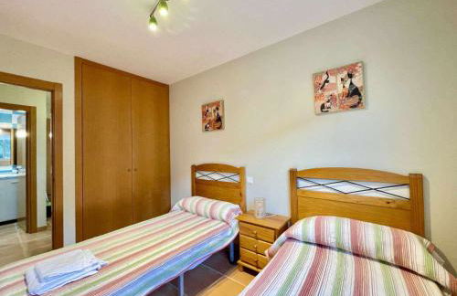 Apartamento con vistas al mar piscina padel - Foto 10