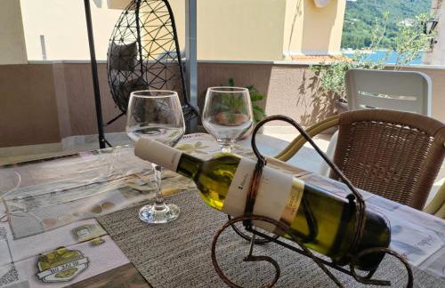 Apartments Turan Centrally Located with Free Parking - Photo 10