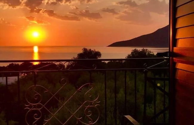 Byzantinon Hotel - Photo 18