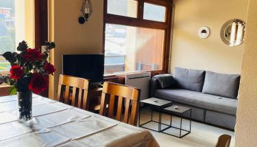 Les Cimes 55 m2 - PISCINE INTÉRIEURE Vue Montagne Centre Village - PARKING - avec LINGE et MÉNAGE de fin de Séjour Compris - Foto 4