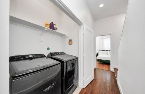 AMAZING ROOFTOP! DOWNTOWN SKYLINE VIEWS!!! SLEEPS 15 - Foto 28