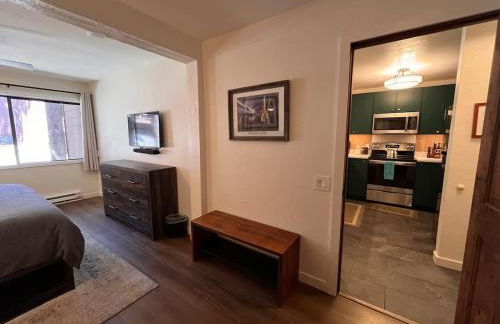 Cozy Ski Condo - Walk to Canyon - Dog Friendly - Foto 23