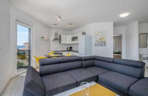 Apartments Villa "Aurea" with pool - Photo 17