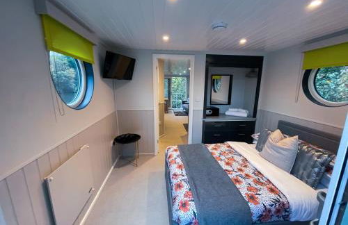 Lady Florence, Spring Unique River Boat with Castle Views - Foto 3