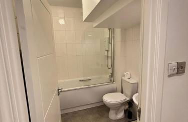 The Gardners apartment in City centre with parking - Foto 32