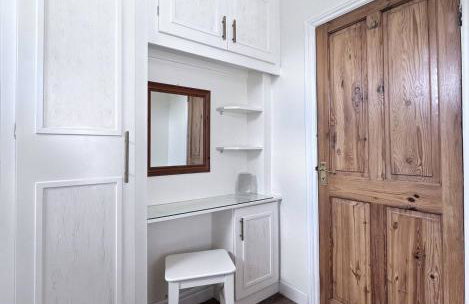 Chic Charming Classic 3bed w Ensuite - Pontypridd - Foto 15