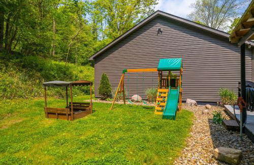 Shady Point Retreat with Hot Tub and Pickleball! - Foto 35