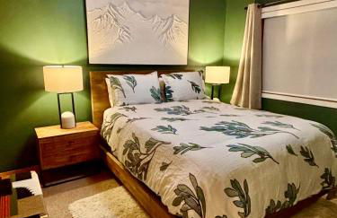 Modern Peaceful Nordic Cabin Near Lake with Pickleball-Basketball Court - Foto 20