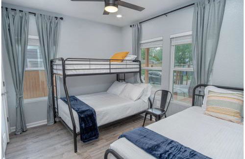 Newly Remodeled 4BR 2BA Near Amazing Downtown - Foto 38