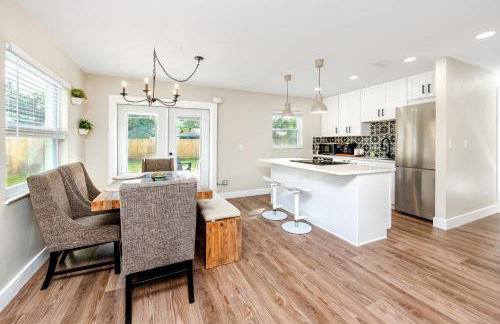 Modern Vacation Home 3BR 1BTH Close to Gulf Beach - Foto 14