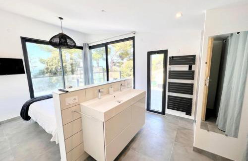 VILLA 650, Vue Mer magnifique, entièrement rénovée avec piscine - Foto 24