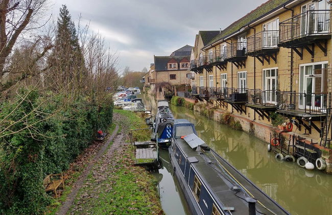 Waterfront Apartment In The Heart Of St Neots - Photo 30