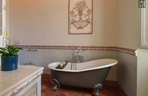 Palazzo Rossi, Historic Boutique Home in Marche - Foto 8