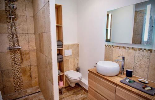 Apartment Leonie's Gîte Moulin de Tartay in Avignon by Interhome - Photo 12