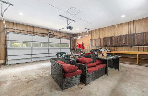 Bright 4BDR Home by Lake MI Arcadia Bluffs Portage Lake More - Photo 23