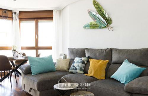 MyHouseSpain - Playa de poniente, con vistas al mar y parking gratuito - Foto 1