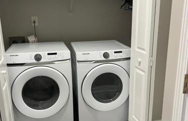 Luxe Central Suburban Retreat - Foto 11