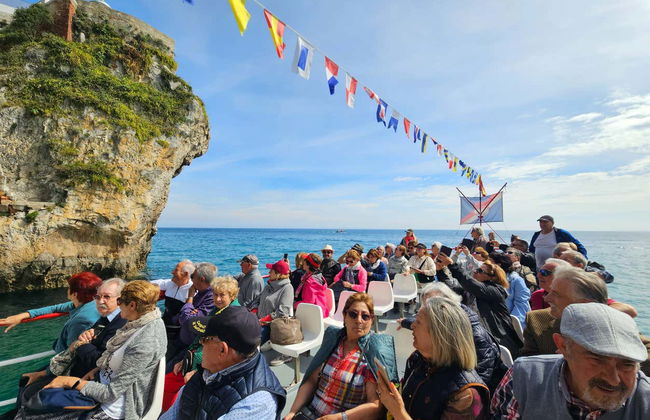 Paseo en barco desde Laredo hasta el Faro del Caballo de Santoña - Foto 3