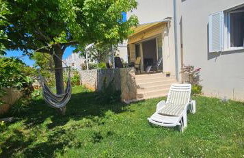 Sunny Lena Premium Family Apartment with Garden, Close to Beach & Pool - Foto 1