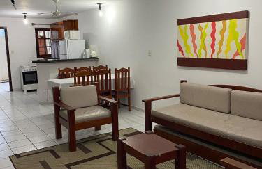 AP27 com 2 Suítes a Poucos Passos da Praia de Taperapuã - Foto 8