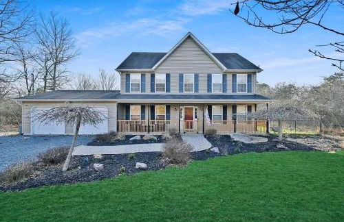 Gorgeous Cozy 5 Bedroom House with Hottub,Lake,Pool - Foto 6