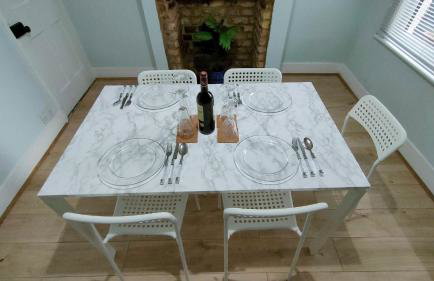 Comfortable Home Away From Home - Photo 16