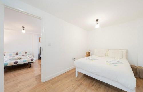 Modern one bedroom flat in Central London - Photo 13