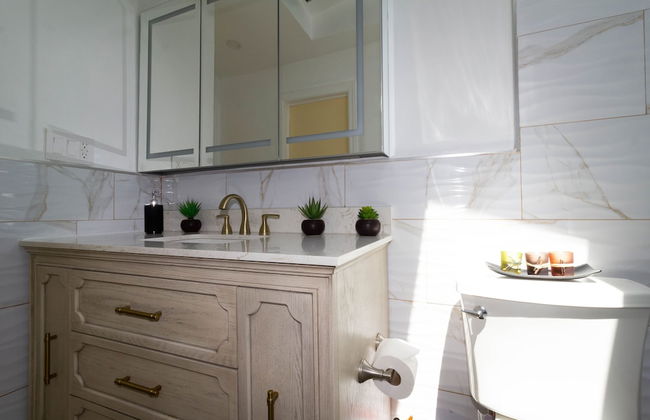 Cheerful & Beautiful 3-Bedroom Ranch - Photo 40