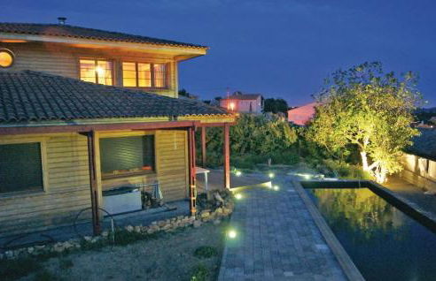 Cozy Home In Thezan-Les-Béziers - Foto 14