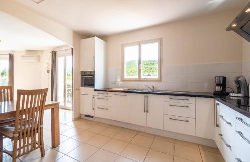 Stylish Villa with Terrace - Foto 18