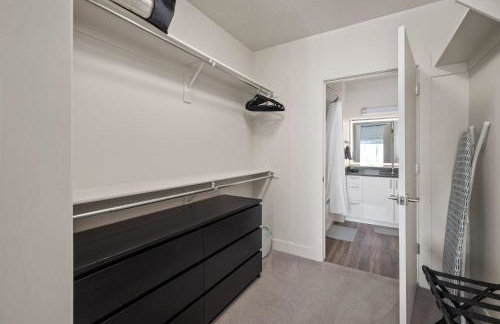 Deluxe 2BR Convention Center Gym, Pool, Htub, Pkg - Foto 31