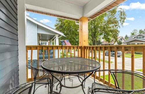 Spacious 4BR Home by Dtown Royal Oak - Photo 29