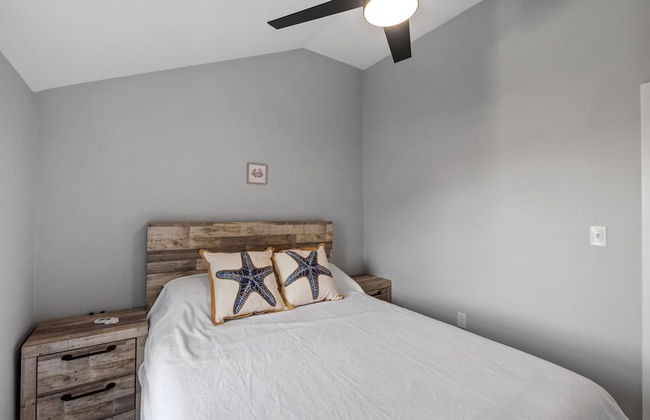 Modern Condo Perfect For Winter Rental - Photo 9