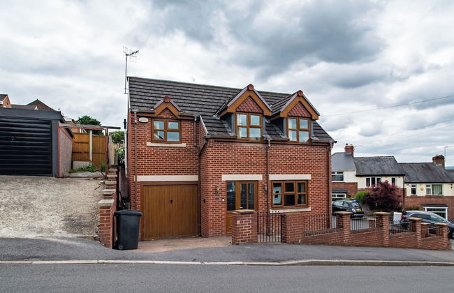 Luxurious Sheffield Villa With Stunning Views - Photo 17