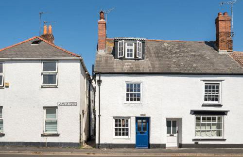 Serene Cottage Nr the Waterfront Topsham - Photo 1